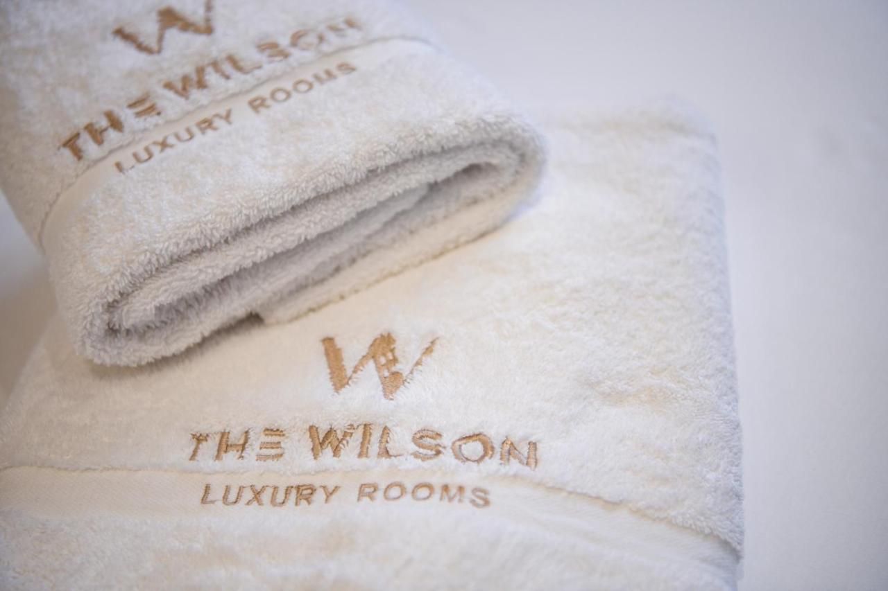 Hotel The Wilson Tirana Esterno foto